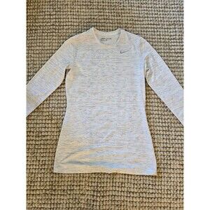 Nike Women Crew Golf Base layer Long Sleeve T-Shirt, White/Pure Platinum, SizeMT